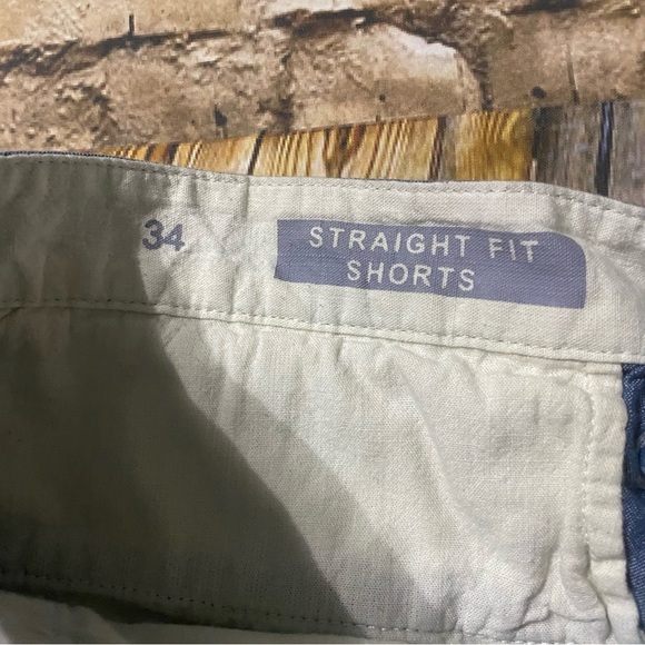 Gap Blue Chambray Cotton Flat Front Straight Fit Shorts - Picture 4 of 5